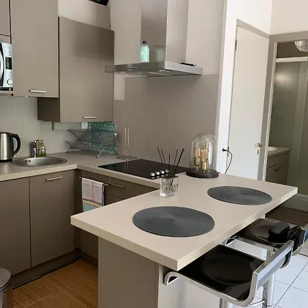 Studio 50 M De La Plage Et Thalasso, Terrasse, Parking Prive * Saint-Jean-de-Luz