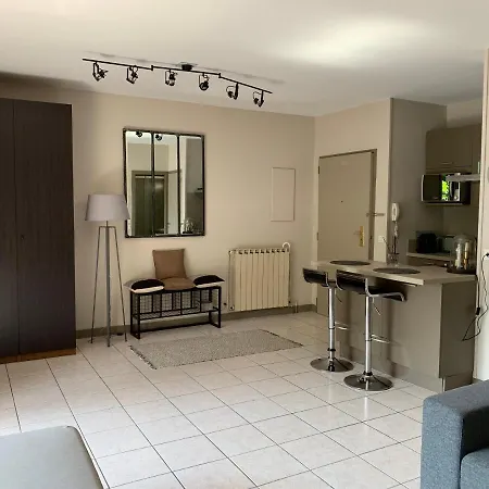 Studio 50 M De La Plage Et Thalasso, Terrasse, Parking Prive