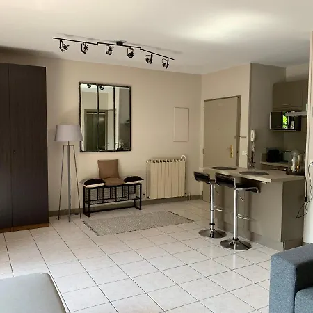 Studio 50 M De La Plage Et Thalasso, Terrasse, Parking Prive